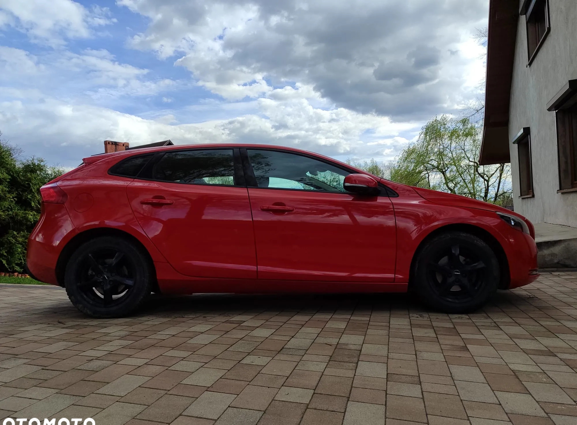 Volvo V40 cena 48000 przebieg: 128126, rok produkcji 2016 z Trzcińsko-Zdrój małe 79
